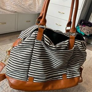 Tote bag w/ luggage strap